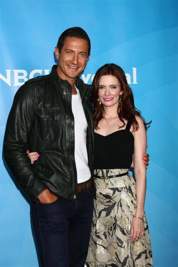 A Comprehensive Guide To Sasha Roiz's Relationships
