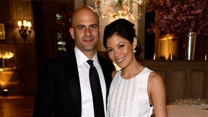 Alex Wagner Wedding, Husband, Pregnant, Baby, Salary, Bio