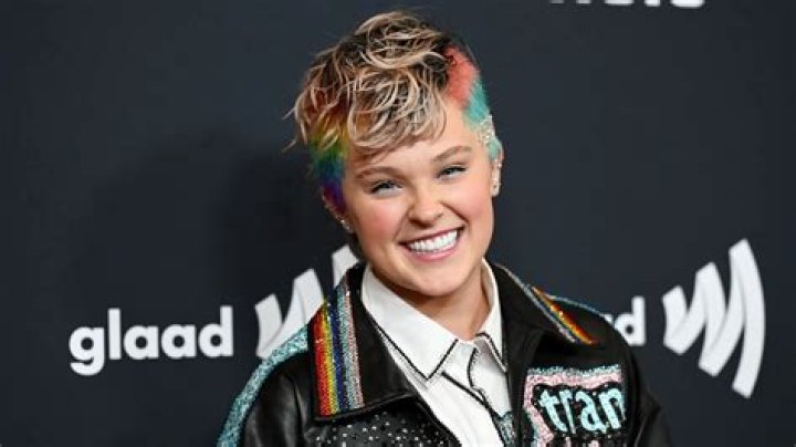 and Who Is JoJo Siwa Dating Currently? JoJo's Exciting New Relationship
