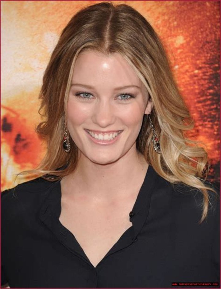 Ashley Hinshaw, The Talented Actress: A Comprehensive Overview
