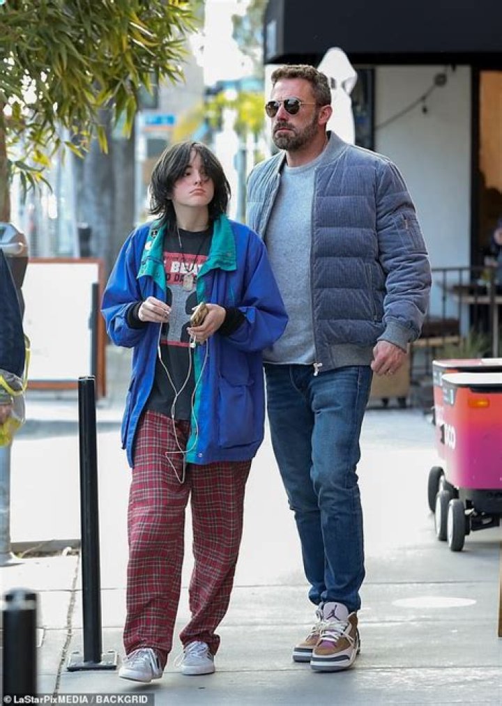 Ben Affleck Bonds With Daughter Seraphina and Jennifer Lopez&rsquo;s Child