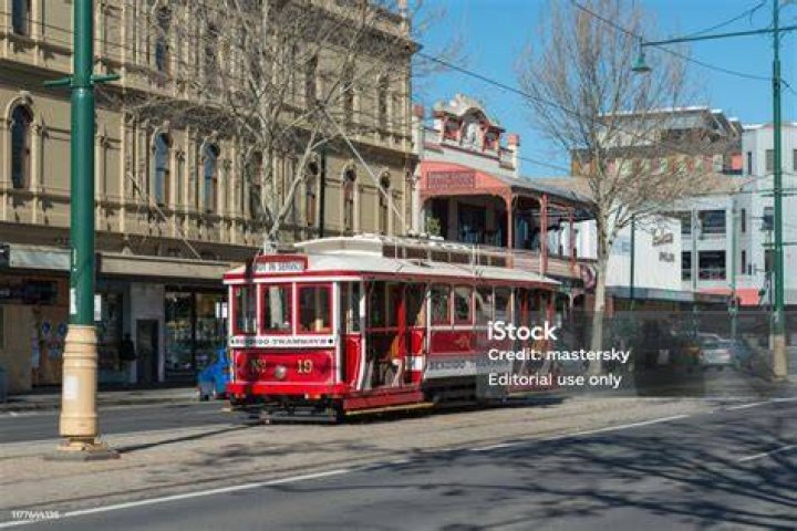Bendigo Heritage Attraction's Elf Academy returns to Central Deborah