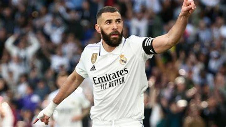 Benzema, baba p&euml;r her&euml; t&euml; tret&euml; me partneren e tret&euml; bukuroshja Jordan