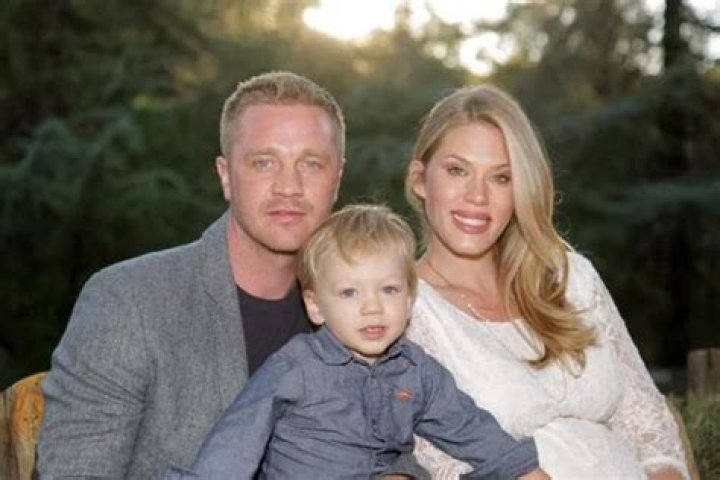 Devon Sawa & Wife Baby Girl Scarlett Heleena, Debut First Photo