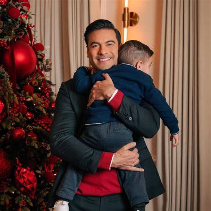 Discover The Identity Of Carlos Rivera's Beloved Partner