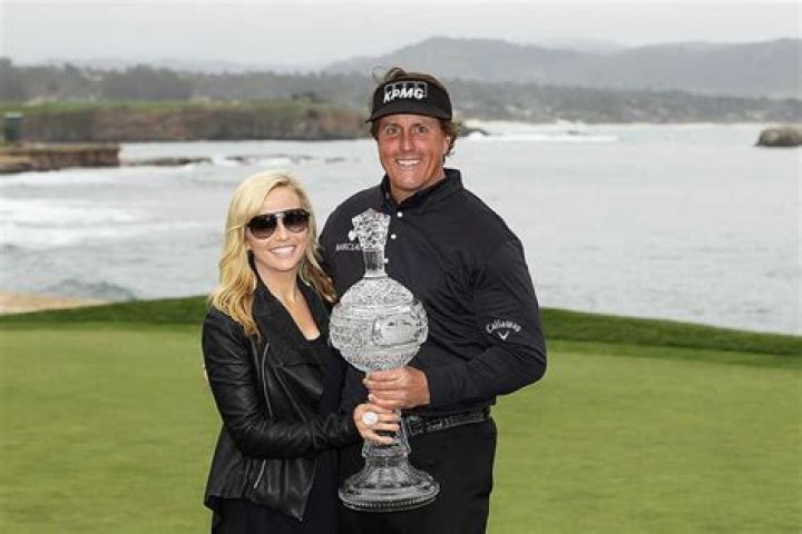 Does Phil Mickelson Have A Wife