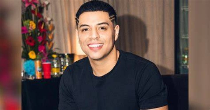 Eduin Caz &iquest;De qu&eacute; operaron al vocalista de Grupo Firme?