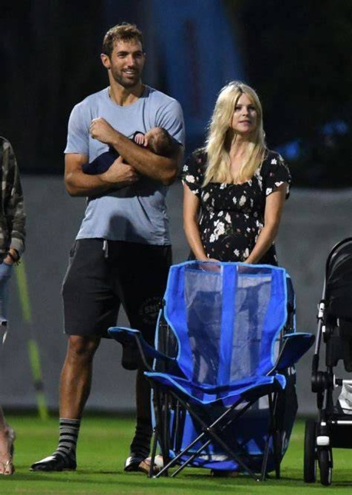 Elin Nordegren&rsquo;s baby daddy&rsquo;s family posts rare and adorable photo of