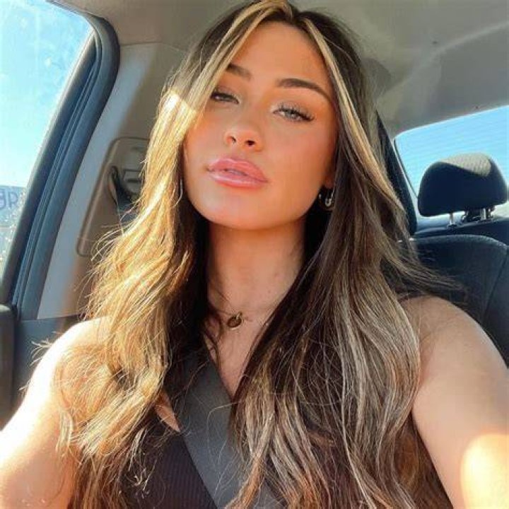 Explore The Exclusive Leaks Of McKinley Richardson On OnlyFans