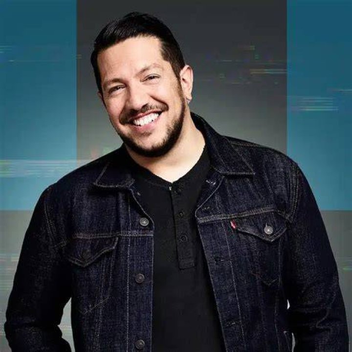 Exploring The Marital Status Of A Renowned Comedian