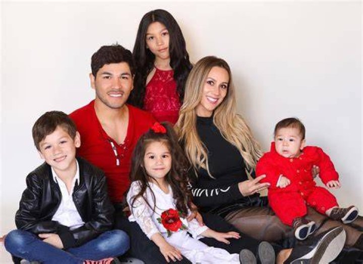 Familia Diamond Net Worth & Earnings (2022)