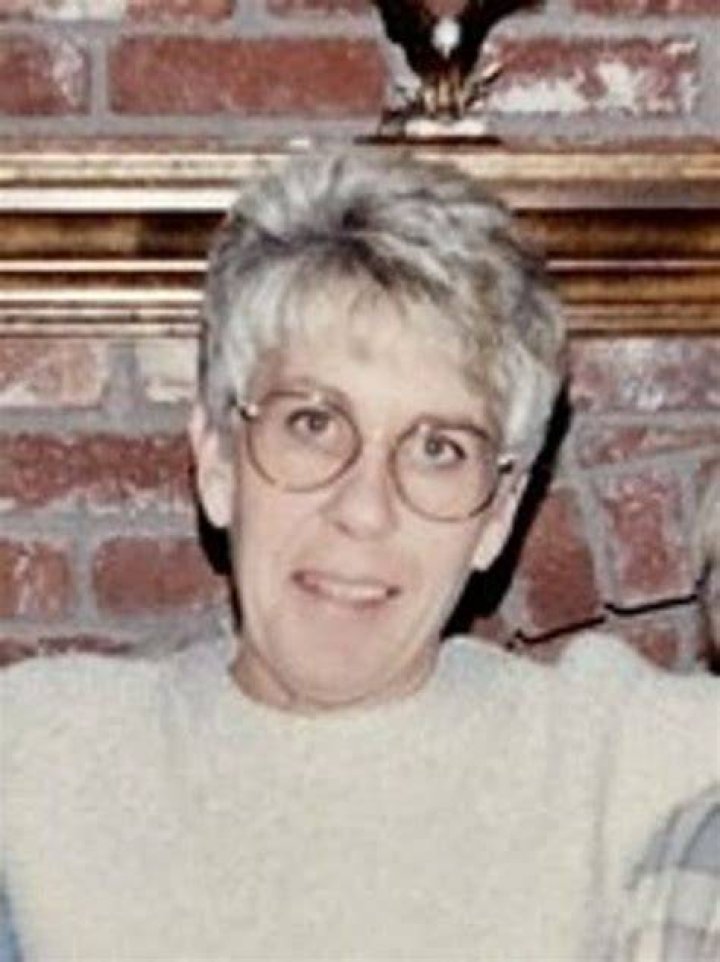 Hot! Kathy Page Obituary Topeka, KS Community Supports Beloved Mother