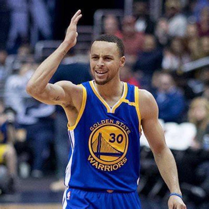 How Much Does Stephen Curry Weigh? Measurements