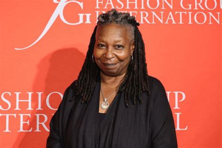 How Tall Is Whoopi Goldberg?