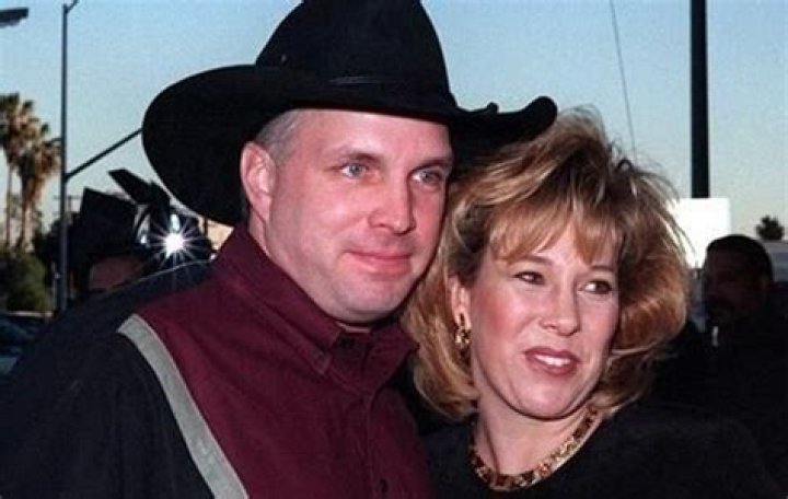 Is Garth Brooks Getting A Divorce