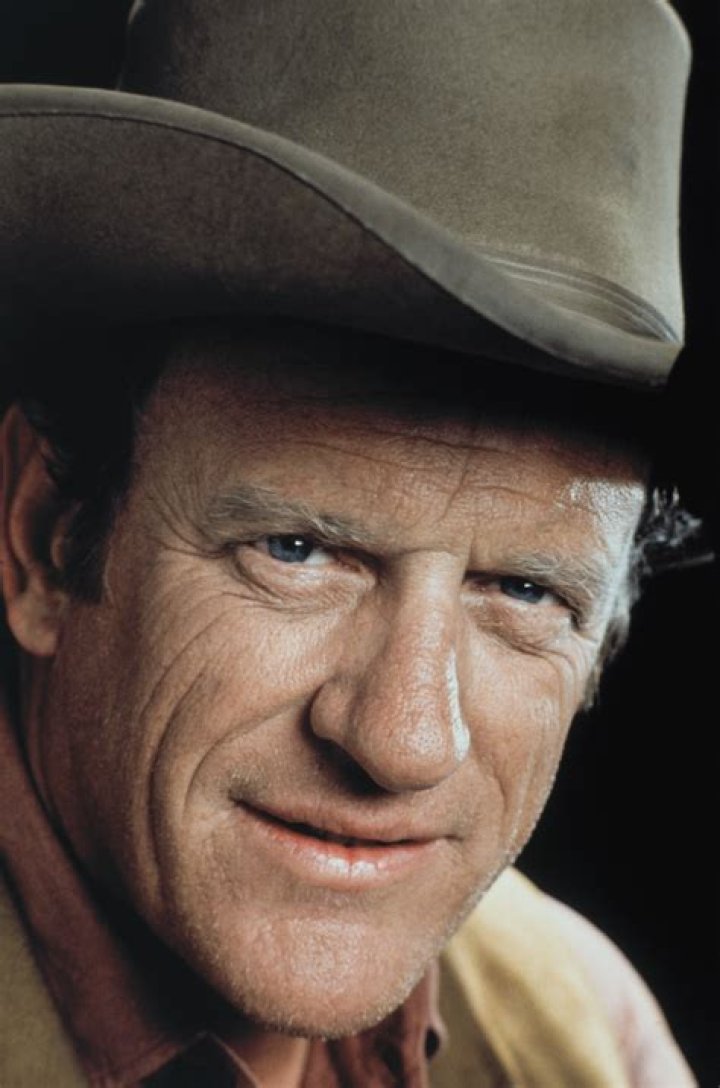 James Arness Towering Presence: Height Unraveled