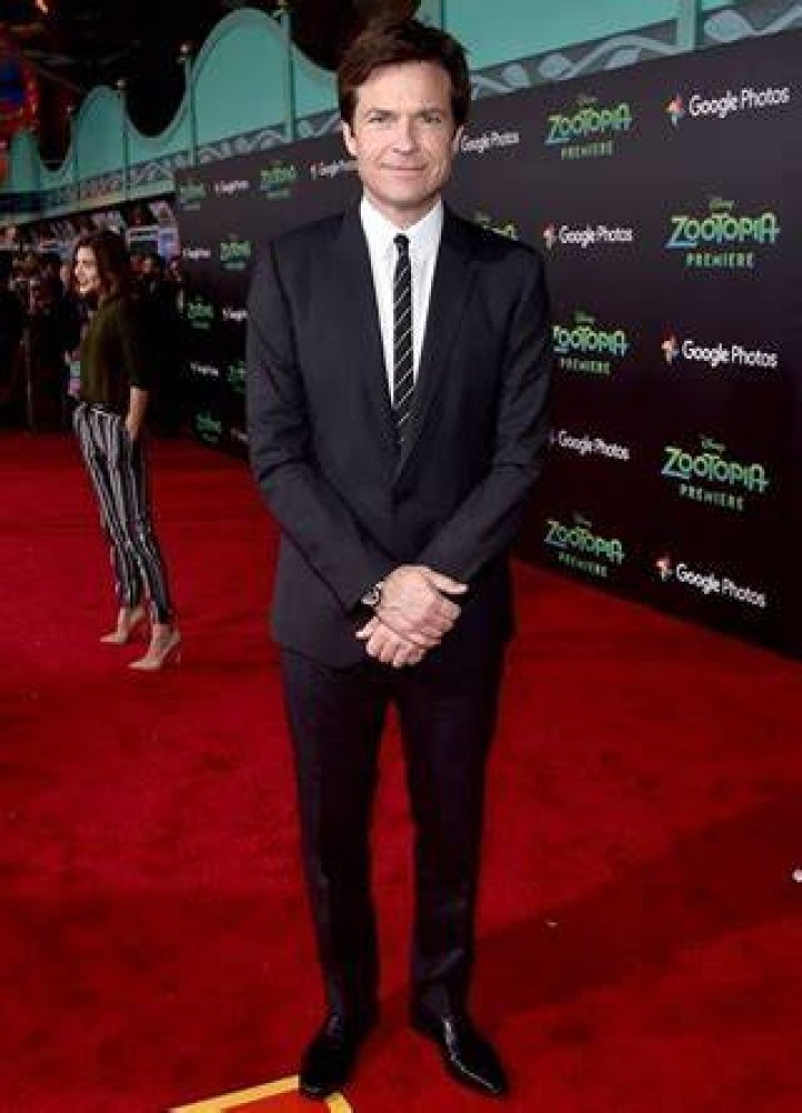 Jason Bateman weight, height and age. We know it all!