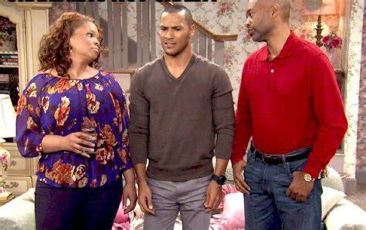 &ldquo;Love Is Blind&rdquo;'s Izzy and Stacy Deny Bullying Johnie &mdash; Though He