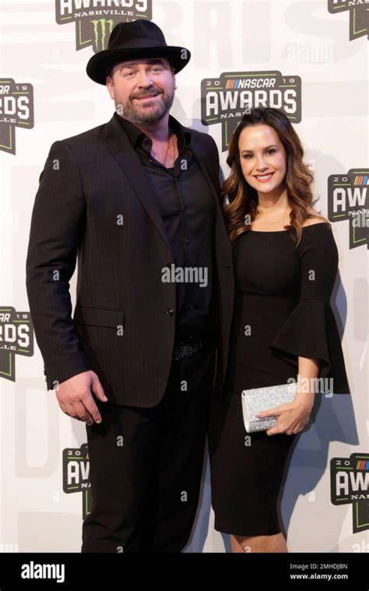Lee Brice Wife