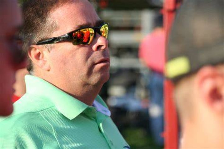 Local rowing coach earns Long Service Award Kingston News