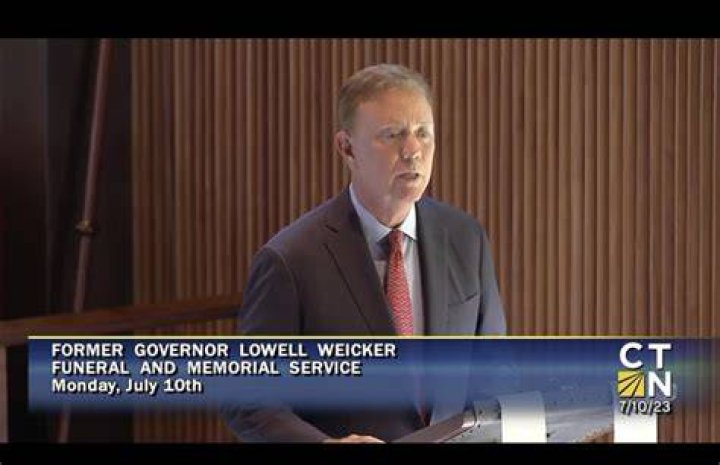 Lowell P. Weicker Jr., former CT governor and senator, dies