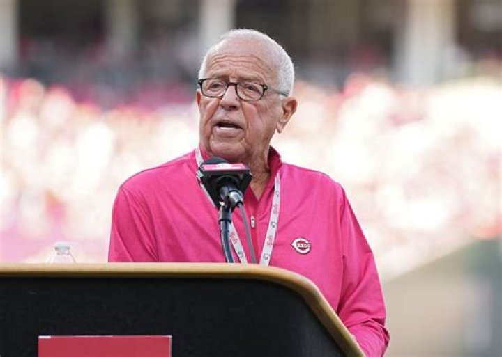 Marty Brennaman &mdash; who called Cubs fans 'most obnoxious' &mdash; to retire