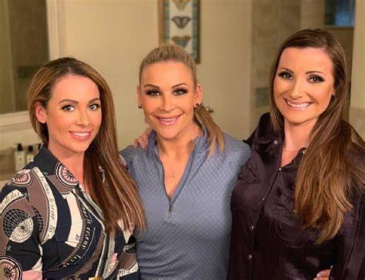 Natalya introduces her sister Jenni Neidhart and breaks the