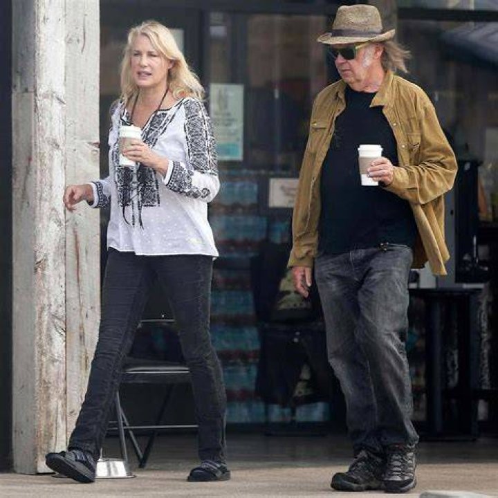 Neil Young, Daryl Hannah Don’t Care What People Think of Them