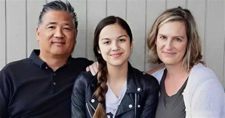 Olivia Rodrigo's Mother: A Supportive And Inspirational Figure