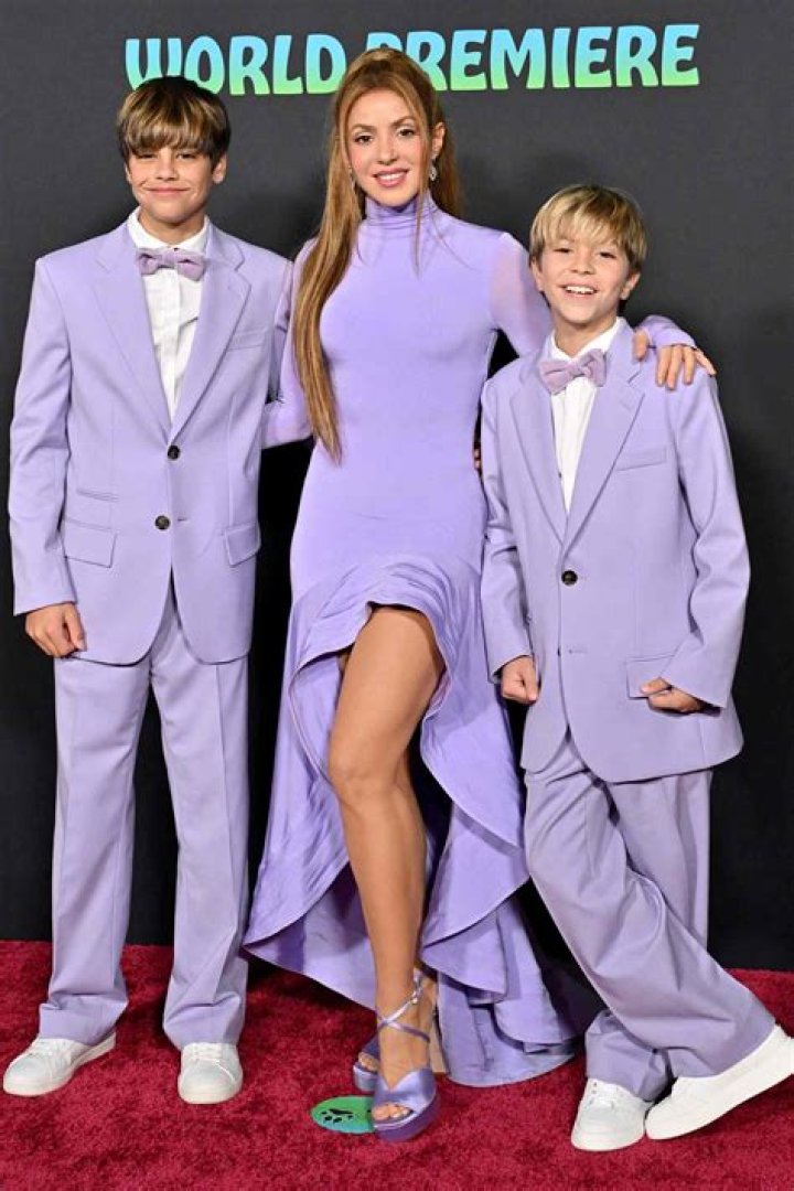 Piqu&eacute;, Milan, Sasha & friend Shakira, Milan pique, Shakira and gerard