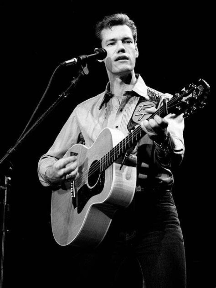 Randy Travis' heart trouble could be lifethreatening