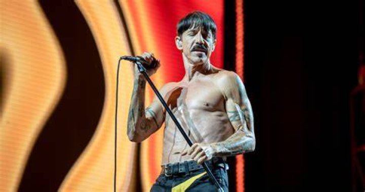 Red Hot Chili Peppers Singer's Girlfriend Love And Music
