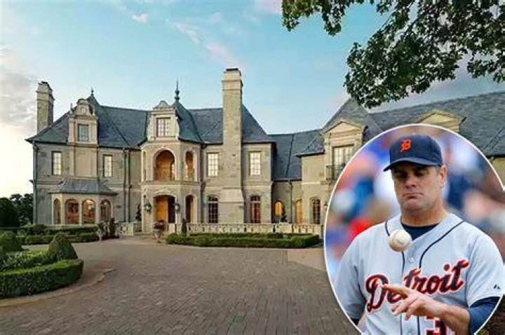 Retired MLB pitcher Kenny Rogers lists 13M Texas mansion