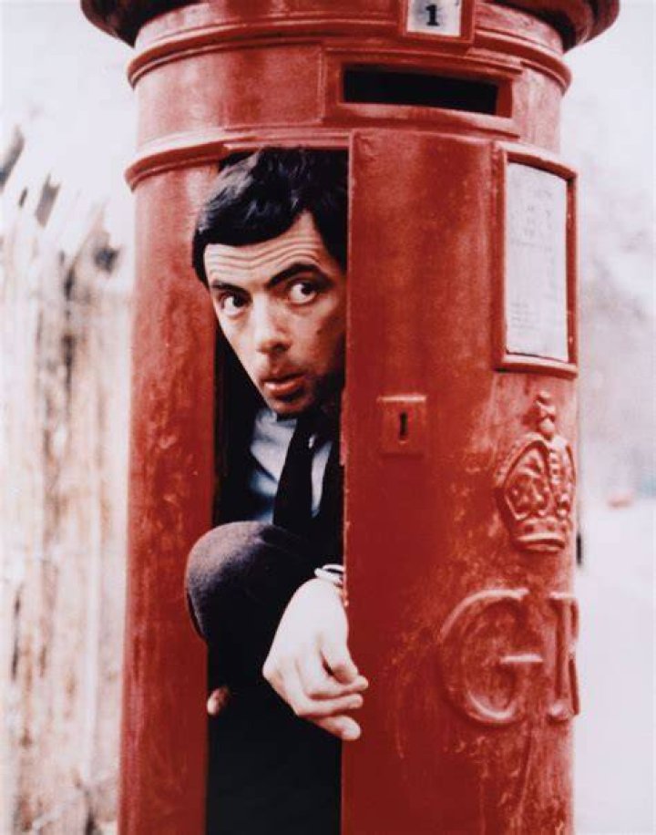 Rowan Atkinson's Daughter (8 pics)
