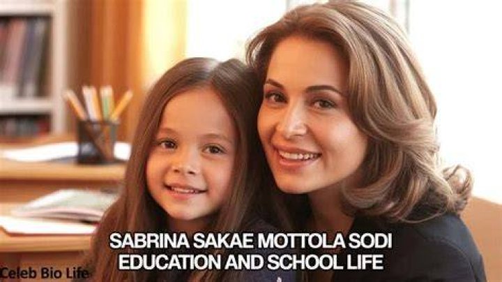 Sabrina Saka&euml; Mottola deslumbra m&aacute;s que Thal&iacute;a con este impactante look
