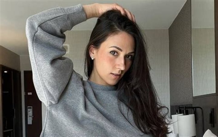 Sarah Illustrates Wiki, Age, Biography, Real Name, Parents, Husband