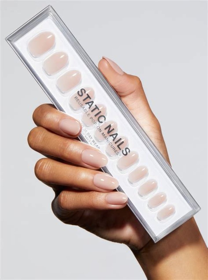 Static Press On Nails