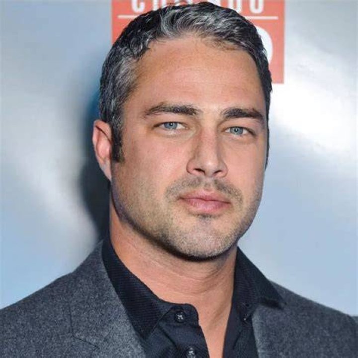 Taylor Kinney Biography, Age, Height, Girlfriend, Net Worth Wealthy Spy