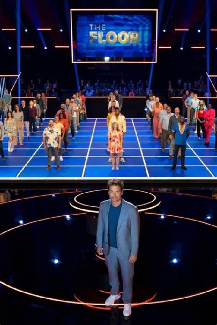 The Floor Sneak Peek Rob Lowe Charms As Contestant Faces a Quarter