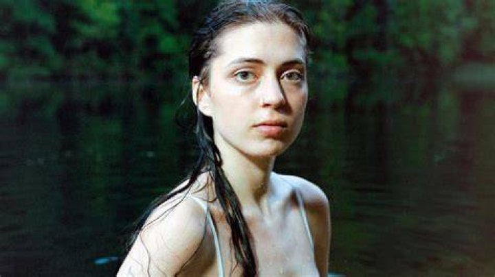 The Intimate World Of Lizzy McAlpine: Unraveling Her Relationships
