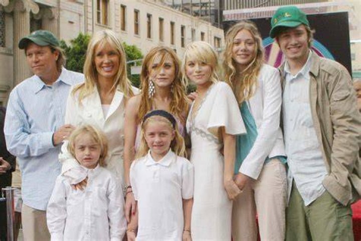 The Ultimate Guide To Mary-Kate Olsen's Siblings