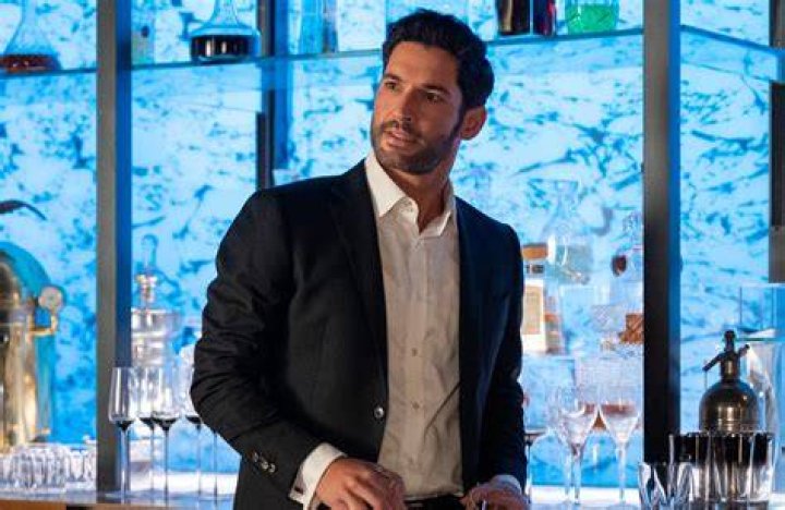 Tom Ellis Lucifer actor undergoes mystery throat surgery and