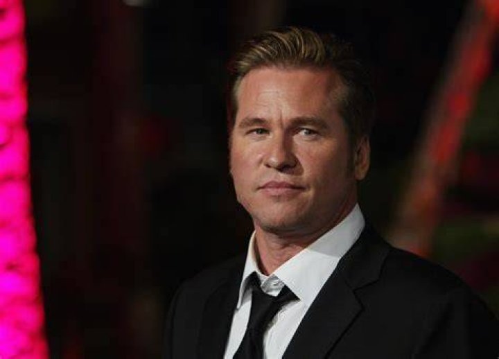Top Gun’s Val Kilmer Lost Voice Amid Throat Cancer Battle Timeline