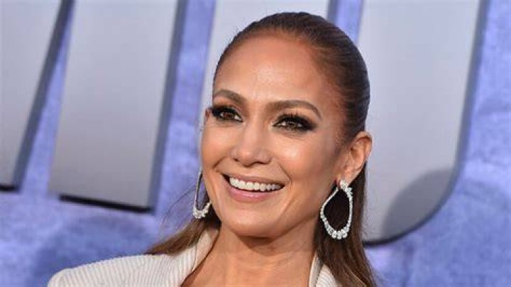 Uncover Jennifer Lopez's Enviable Physique: Height And Weight Unveiled