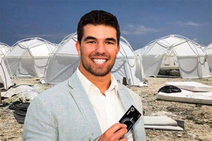 Unraveling The Family Behind The Fyre Festival Scam