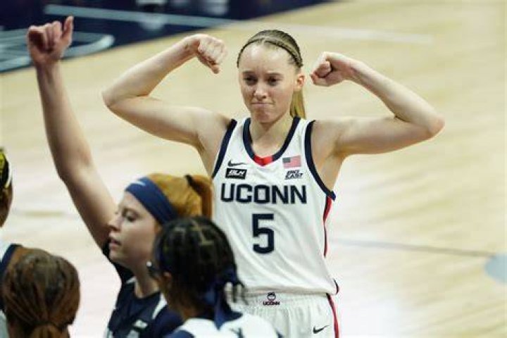 WBB Bueckers returns as Huskies dominate in Hartford final Huskies