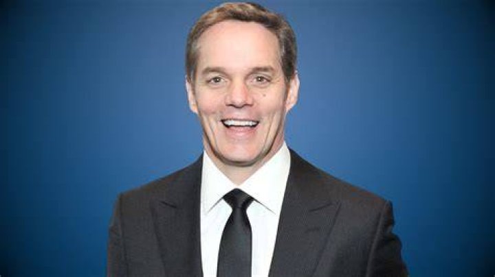 What happened to Bill Hemmer reports? Celebrity.fm 1 Official