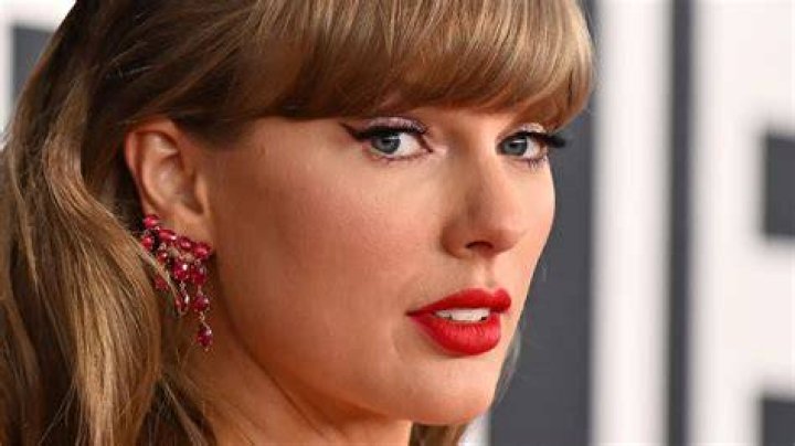 What Happened To Taylor Swift's Parents? Are They Still Together