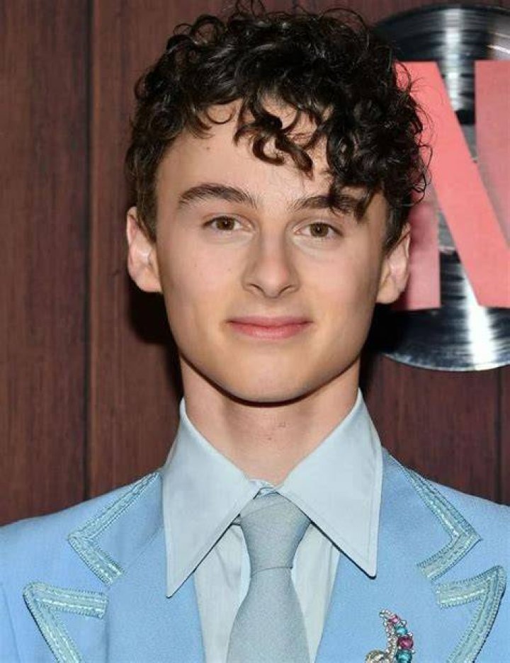 Wyatt Oleff Movies, Bio and Lists on MUBI